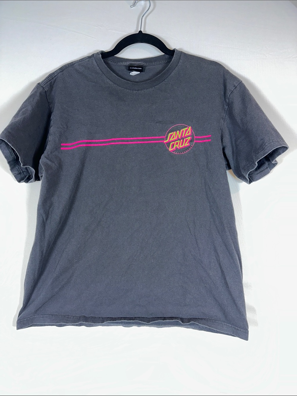 Santa Cruz Skateboards Gray Tee with Pink Logo Stripe large